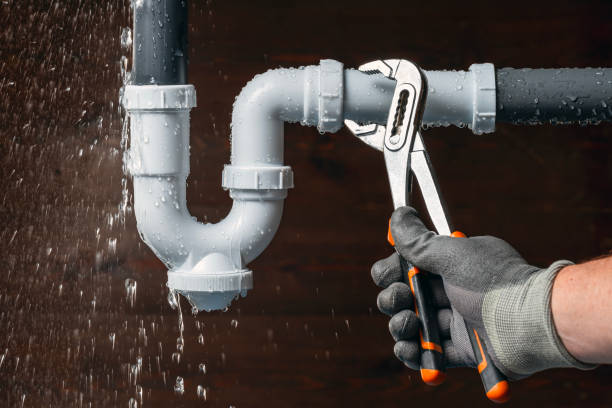 Professional Leak Detection technician working in Clinton, IN